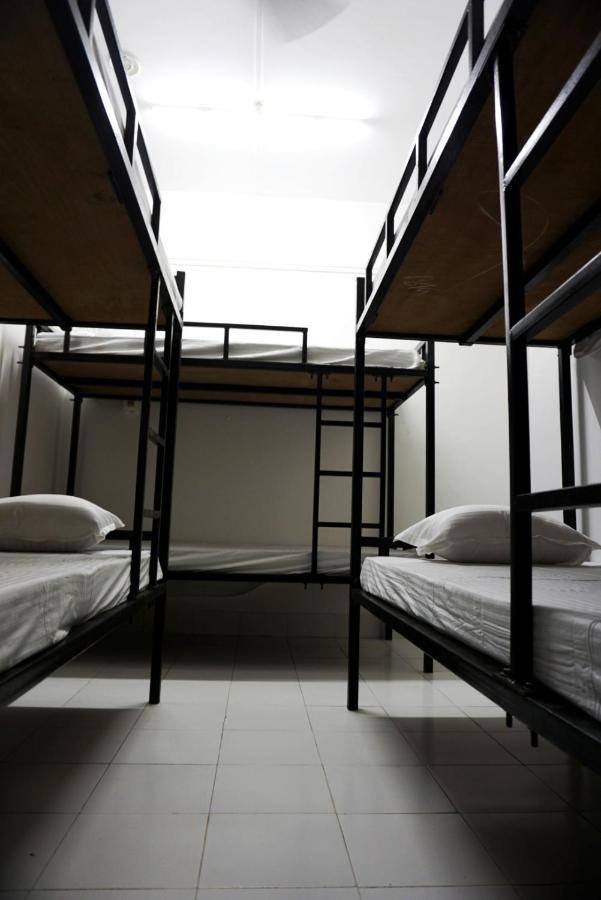 Pause Hostel Guwahati Eksteriør billede